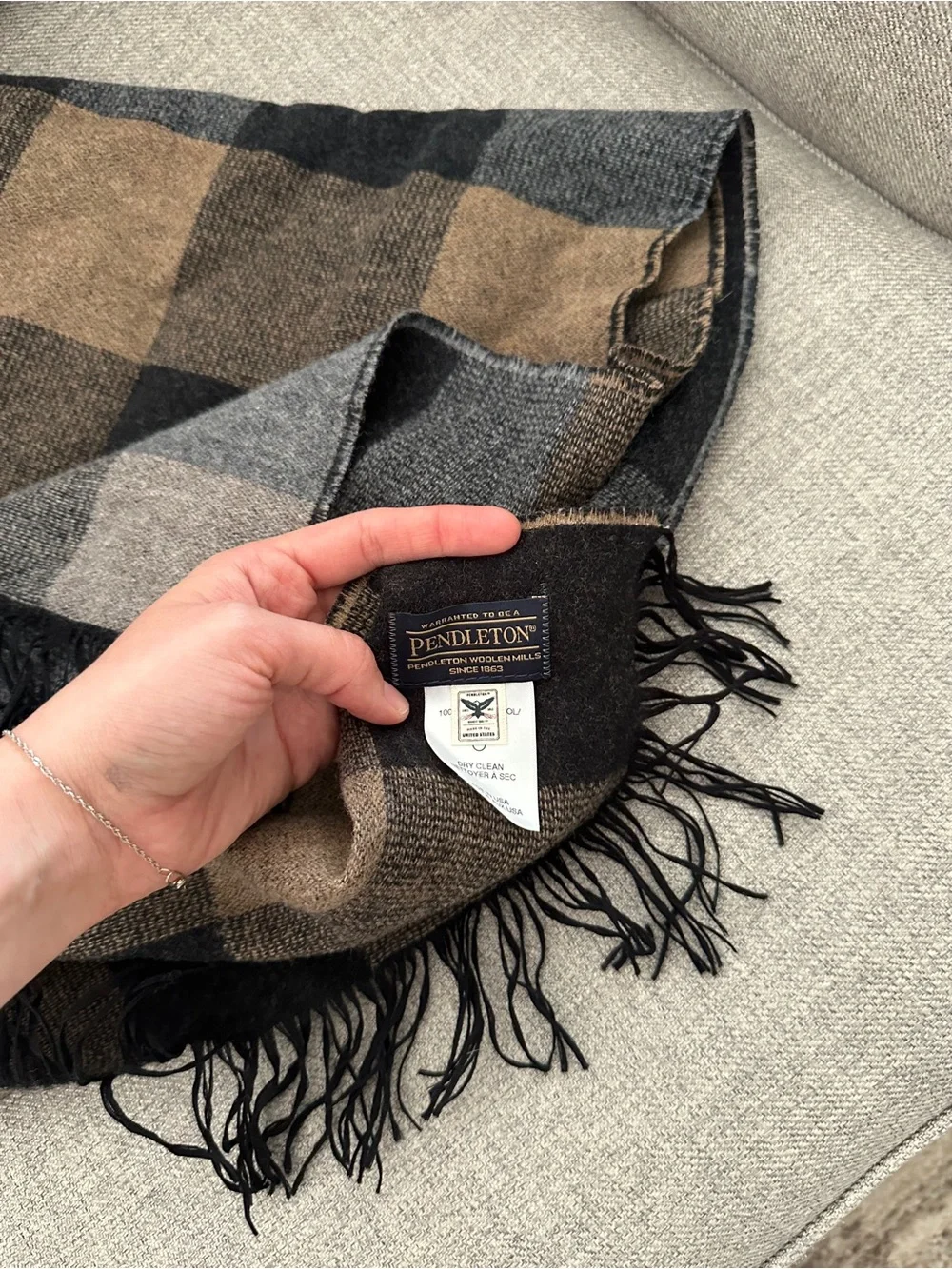 Pendleton Made in USA Men's Wool Plaid Fringe Scarf Black, Gray & Brown 80x14,5